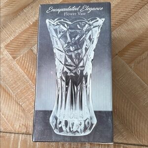 Elegant Clear Crystal Flower Vase